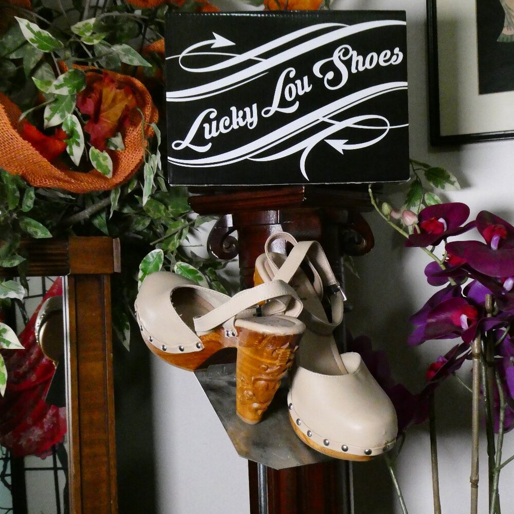 Lucky Lou Shoes 1950's Style Tan Amor Wood Carved Heels w/ Box Sz 9